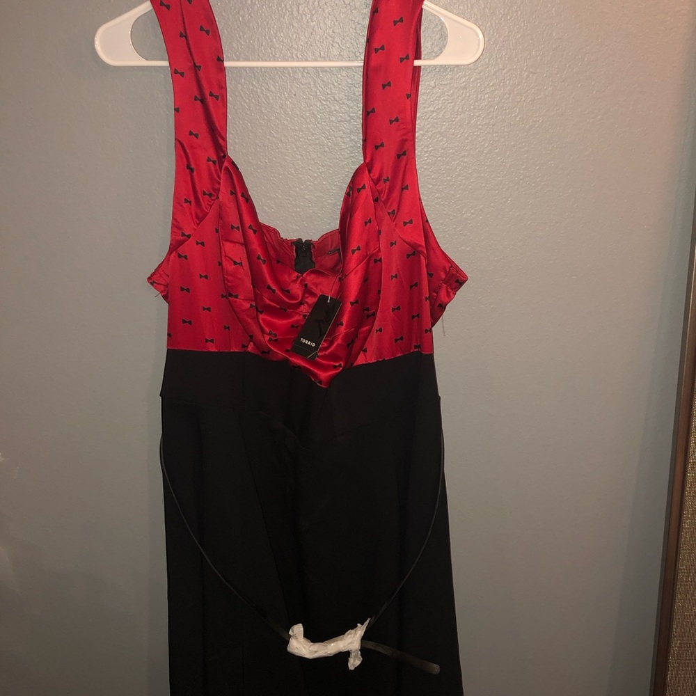 Dress - Picture 2 of 3
